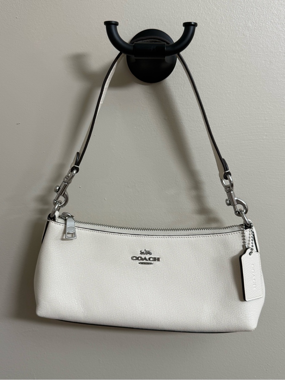 COACH White Pebbled Leather Shoulder Bag with Silver Hardware